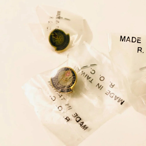 Assorted Lot of 13 Elliot Lake Pins Canadian Canada - Picture 7 of 16